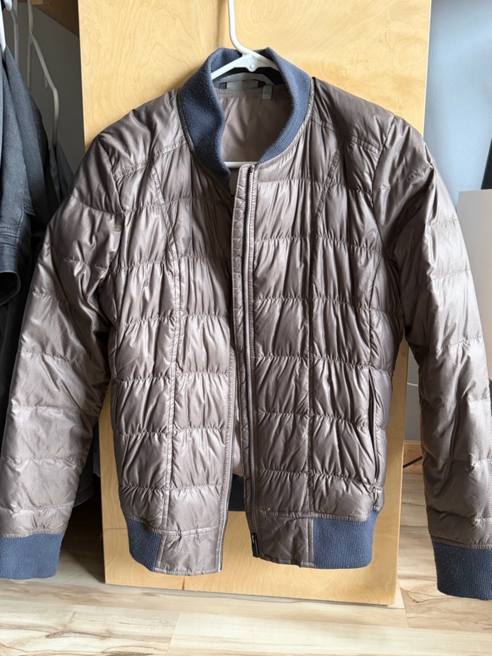 Women’s Quilted Bomber Jacket - Taupe